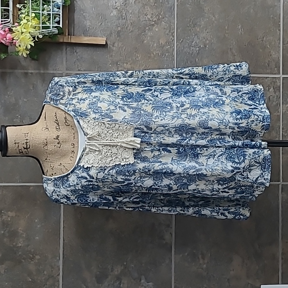 Blue and White lacey top Skyes the Limit L